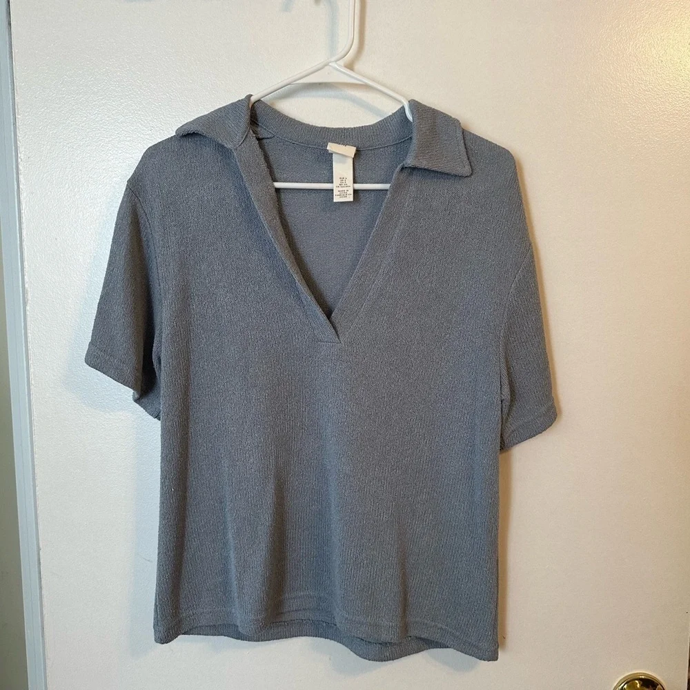 H&M Collared Top - Picture 1 of 3